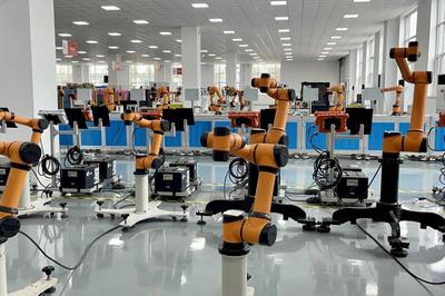 引領(lǐng)技術(shù)突破，推動(dòng)產(chǎn)業(yè)規(guī)模化發(fā)展——遨博機(jī)器人在智能機(jī)器人研發(fā)領(lǐng)域的探索與實(shí)踐